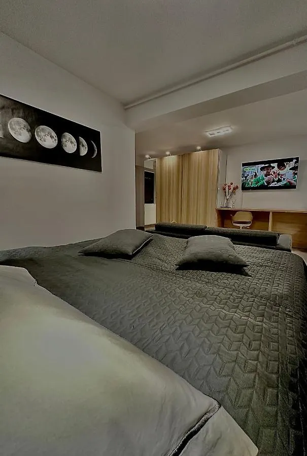 Shiro Appartement Boekarest Roemenië