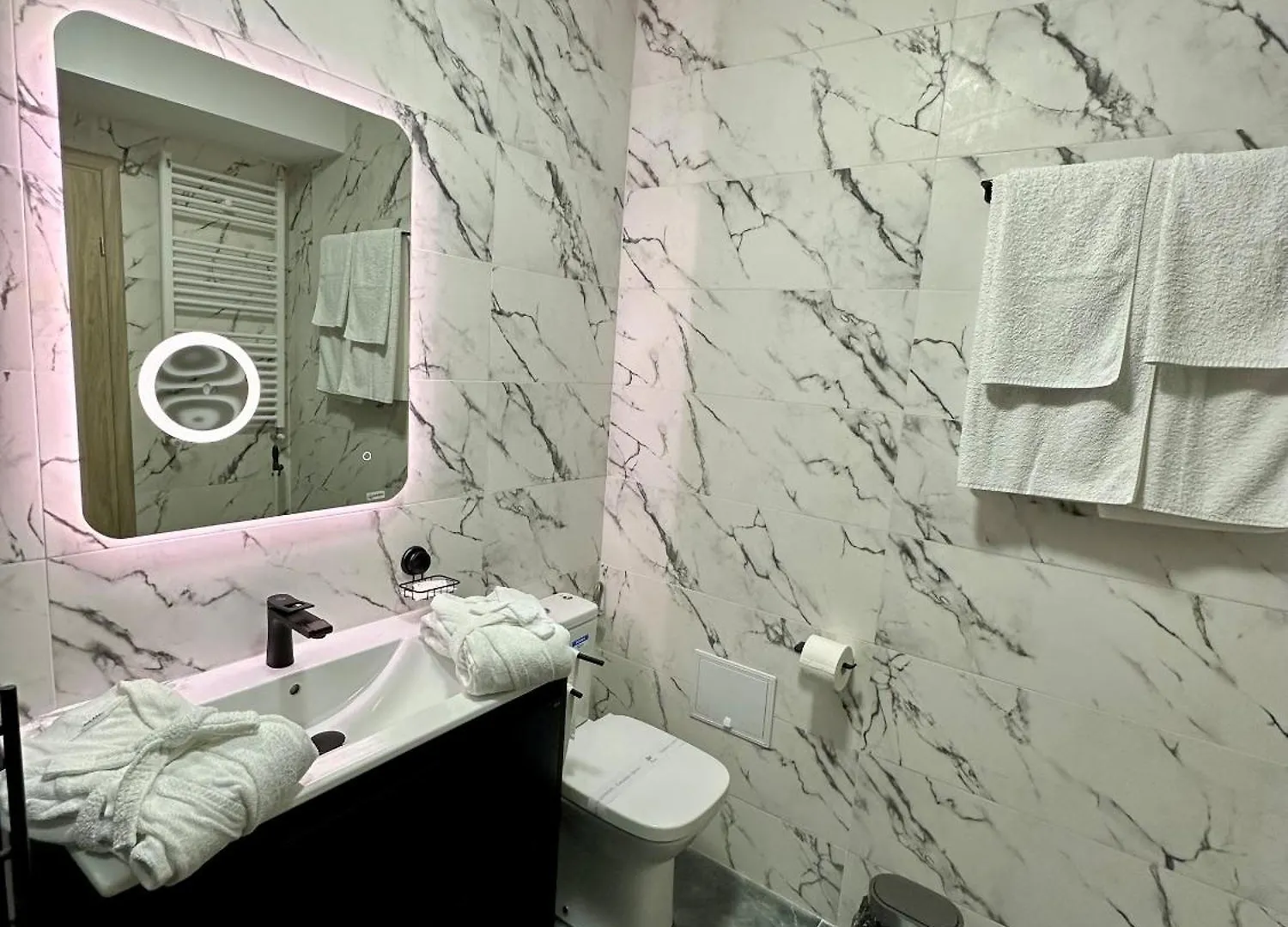 Shiro Appartement Boekarest